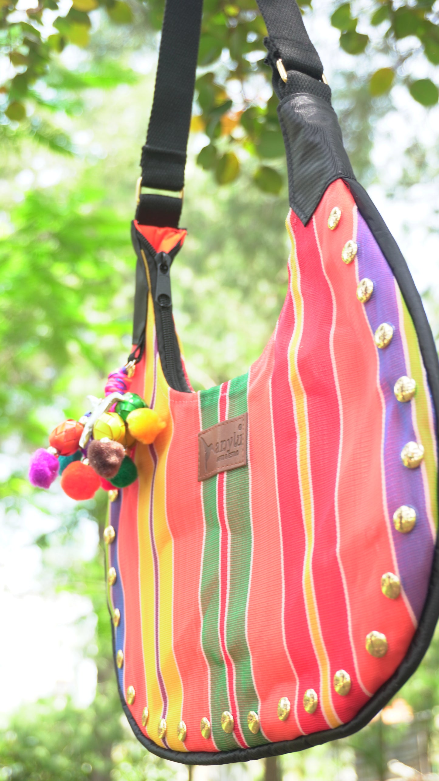 Bolsa Hobo para Mujer con Remaches | Cutzi - Anylu